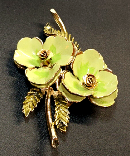 Vtg Retro Enamel Double Flower Brooch Green Leaves 3D Pin Layered - Picture 2 of 5