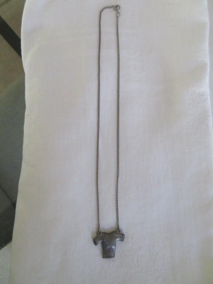 RARE HTF Happy Days The FONZ T-Shirt Necklace 