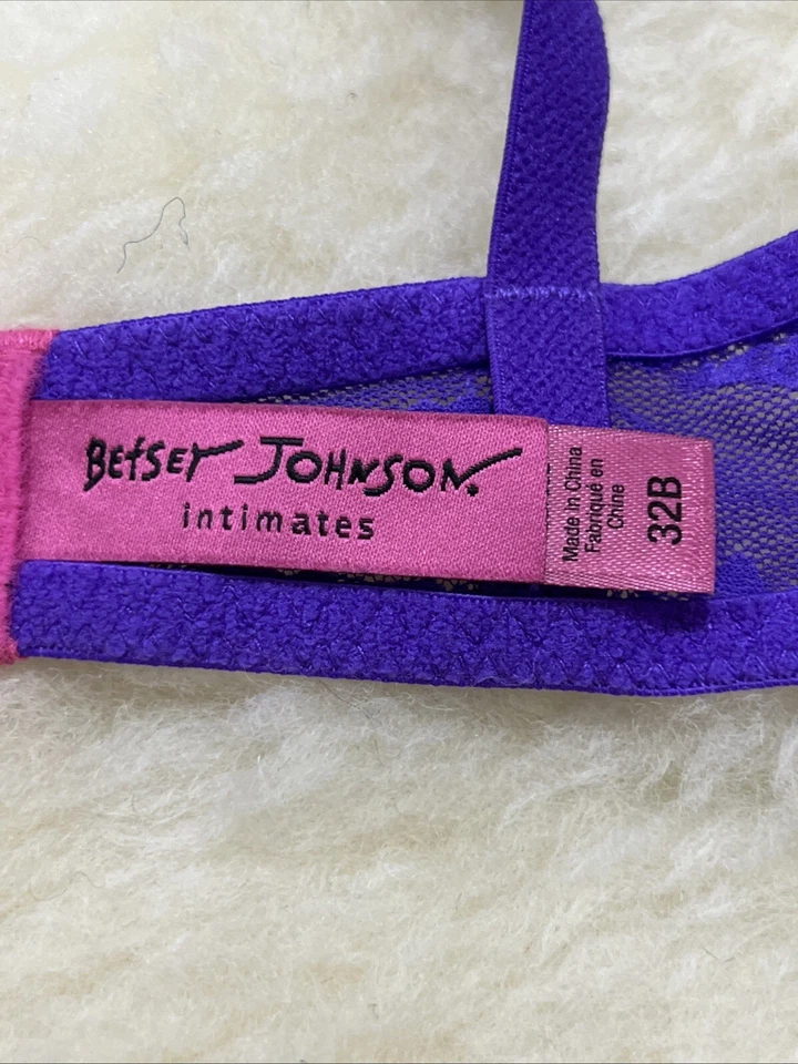 Sujetador con aros Betsey Johnson semi transparente púrpura encaje rosa detalles sin forro Foto 4 de 4