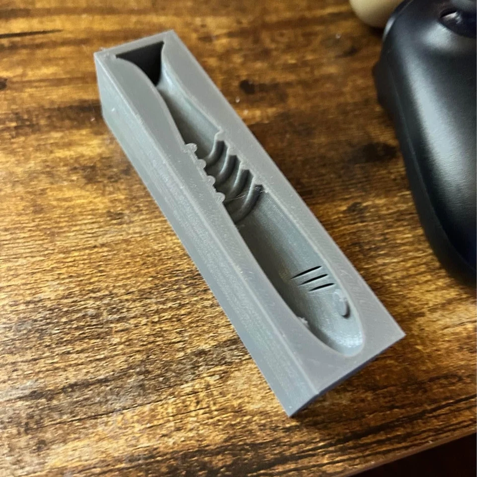 5 Inch Paddle Tail Fishing Mold - Image 3 of 4