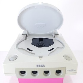 Sega Dreamcast Does Not Read Disc For Parts/Repair w/2 Controllers + Turns On