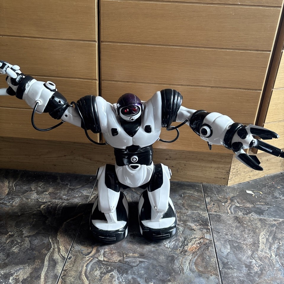 Wowyee WowWee 2004 Robosapien 14 Inch Remote Control Robot Toy only | eBay UK