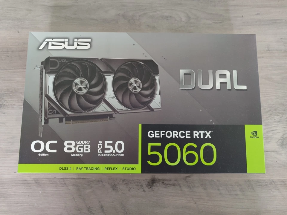 ASUS Dual -RTX5060-O8G NVIDIA GeForce RTX 5060 8 GB GDDR7 - Immagine 2 di 4