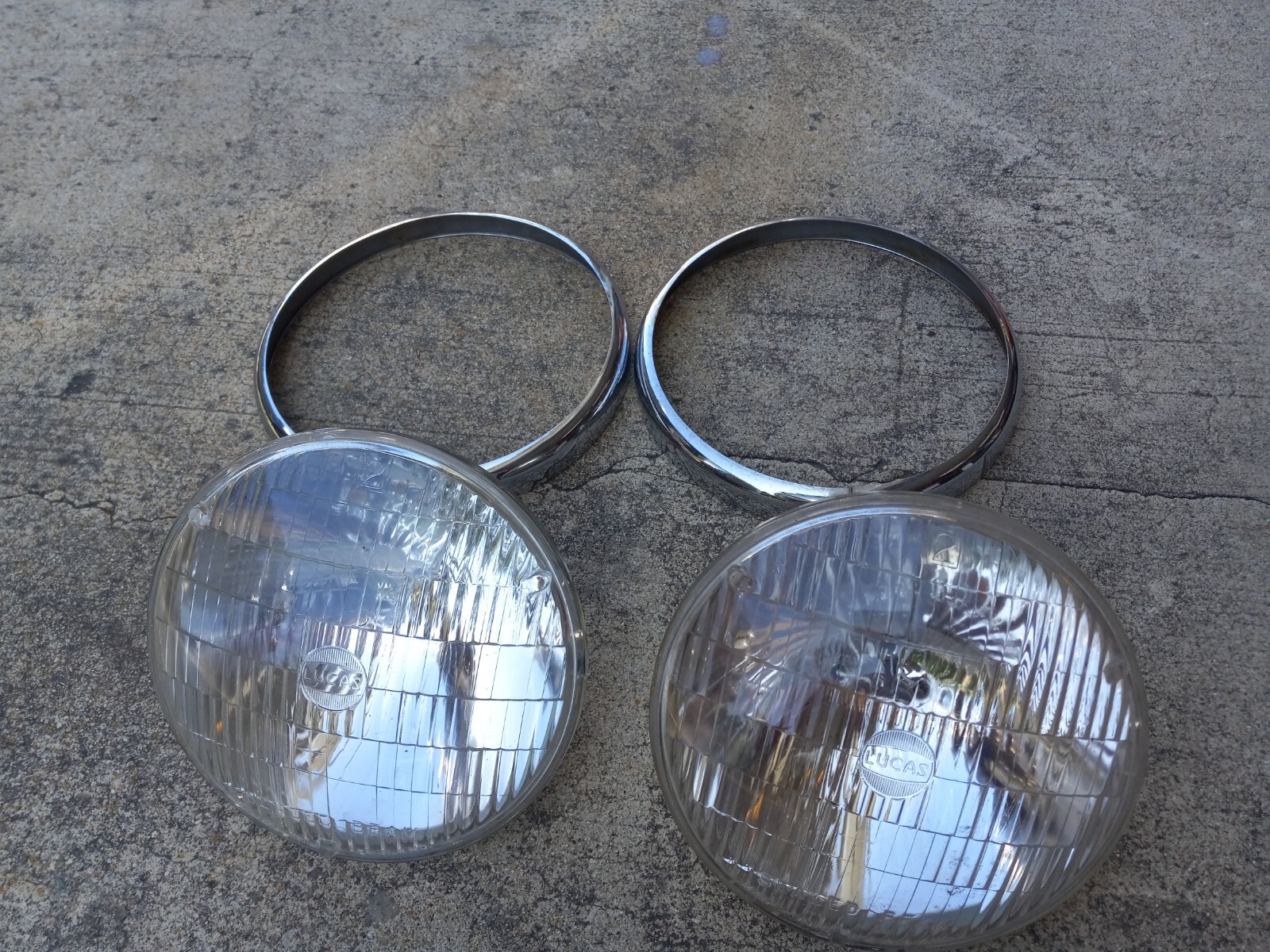 MG MGB LUCAS HEADLIGHTS AND RINGS eBay