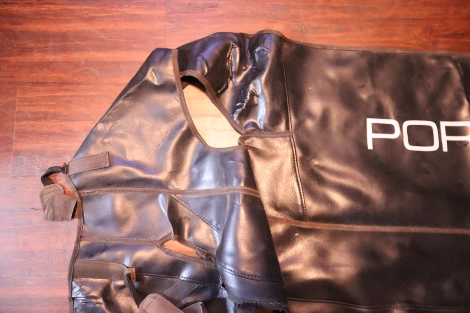 Máscara sujetador protector vintage Porsche cuero negro años 70 80 911 928 914 944 924 930? Foto 3 de 4