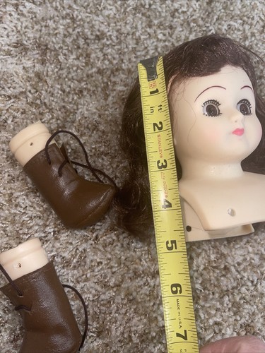 Vtg Plastic Doll Head With Hands And Feet Kit Big Brown Eyes - Picture 9 of 9