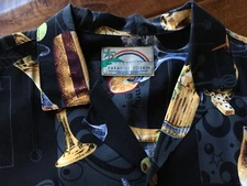 Paradise Found Men's Short Sleeves Shirt from Honolulu, Hawaii size X- Large