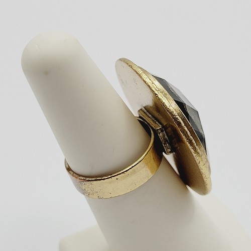 Brass Decorative Inlay Checkerboard Overlay Gold Tone Shield Vtg Ring Size 6.25 - Picture 10 of 24