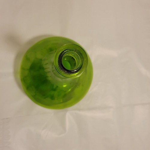 VINTAGE EMERALD GREEN DEPRESSION GLASS WINE BOTTLE LONG NECK DECANTER 10” - Picture 6 of 6