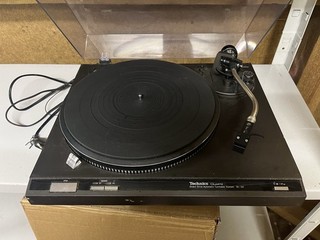 Technics SL Q2 tocadiscos controlado por cuarzo accionamiento directo