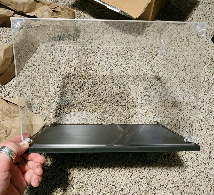 Acrylic Display case  11x7.125x8 USED READ DESCRIPTION - Image 2 of 4