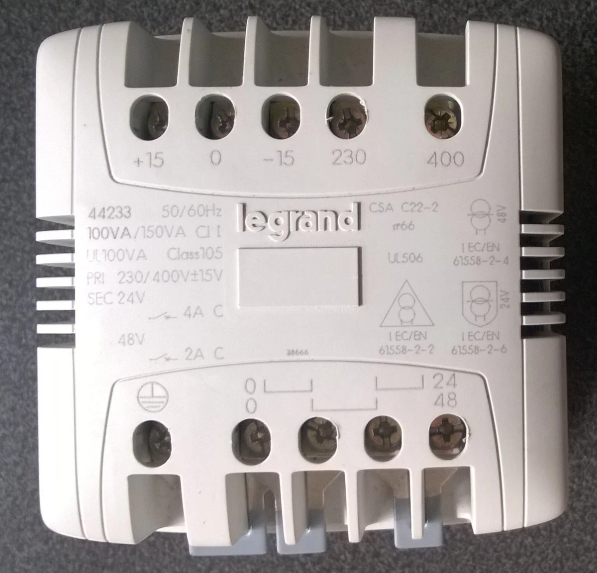 Transformateur Legrand 044231 - 40VA - Primaire 230/400V, Secondaire 24/48V - Bornes à Vis - Pour Commande Et Sécurité - 6