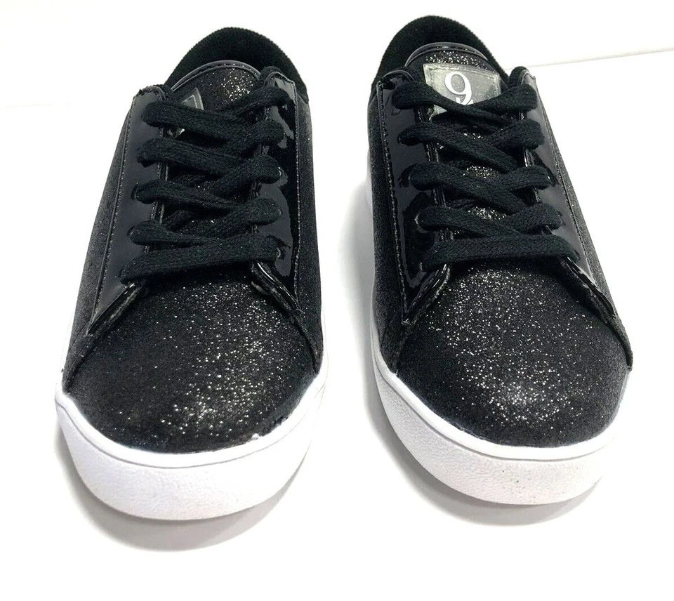 Nine West Niños Darcie, Zapatillas Negras con Cordones, Niñas Talla 2M. Foto 3 de 4