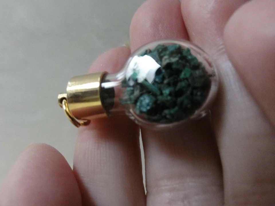 COLGANTE GOTA H.STERN AMULETO DE LA SUERTE BOTELLA DE VIDRIO PIEDRAS PRECIOSAS TURQUESA CHAPADO EN ORO  Foto 3 de 4