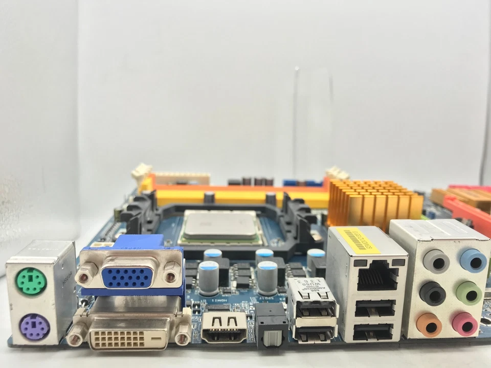 ASRock A780GXH/128M Motherboard AM2+ 780G DDR2 ATX AMD Phenom II X4 940 3.0GHz - Image 2 of 4