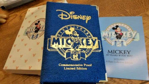 Original Disney Mickey Mouse Sixty Years Commemorative Limited Edition Coin - Afbeelding 1 van 10