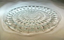 JEANNETTE GLASS CO. WINDSOR DIAMOND CRYSTAL CLEAR 9" DIAMETER DINNER PLATE!