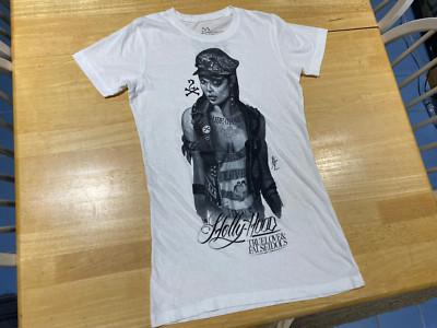 True Love & False Idols Holly-Hood White Graphics T-Shirt - Women's Jr. Sz M