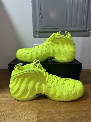 volt green foamposite