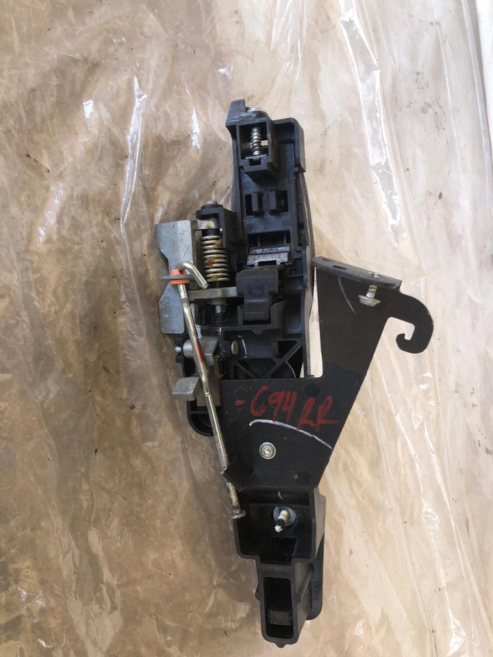 2006 - 2012 FORD FUSION Rear Door Handle Outside Passenger Right Paint Code UJ - Image 4 of 4