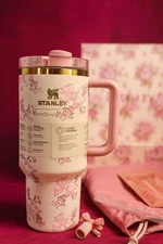 stanley love shack fancy floral pink 40 oz