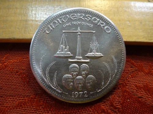 1972 Universaro Silver Trade Unit 1 Oz .999 Silver Bullion Round - No Reserve