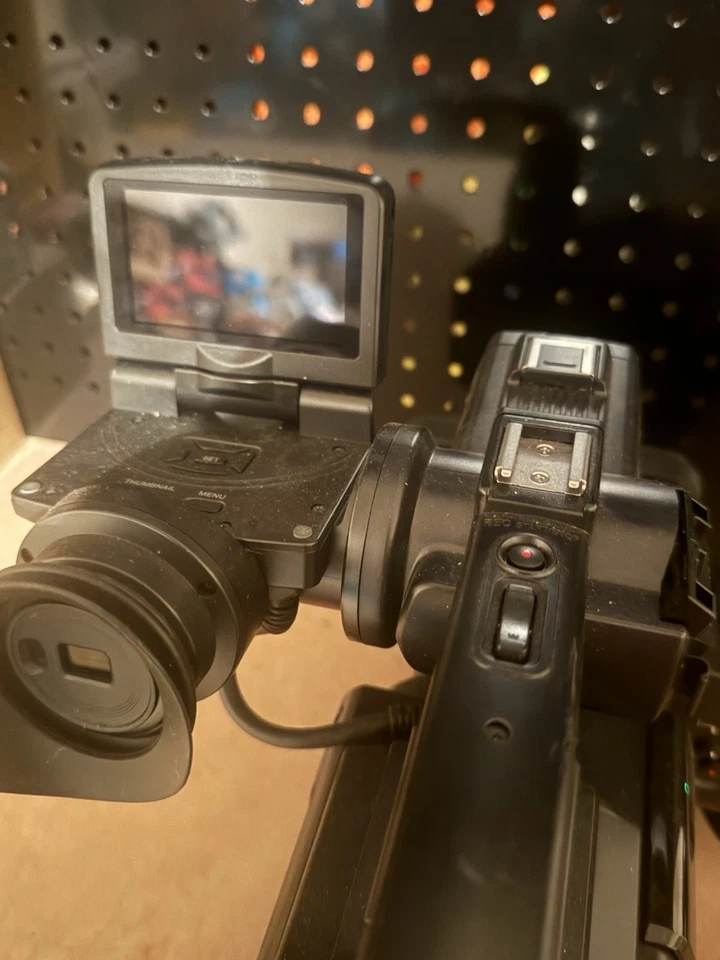 Sony HXR-MC2500 Professional Camcorder 12x Optical Zoom - Image 4 of 4