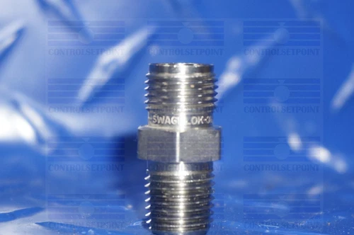 SWAGELOK 3/8" TUBE TO 1/4" NPT STRAIGHT MALE TO MALE 316 SST SS-600-1-4