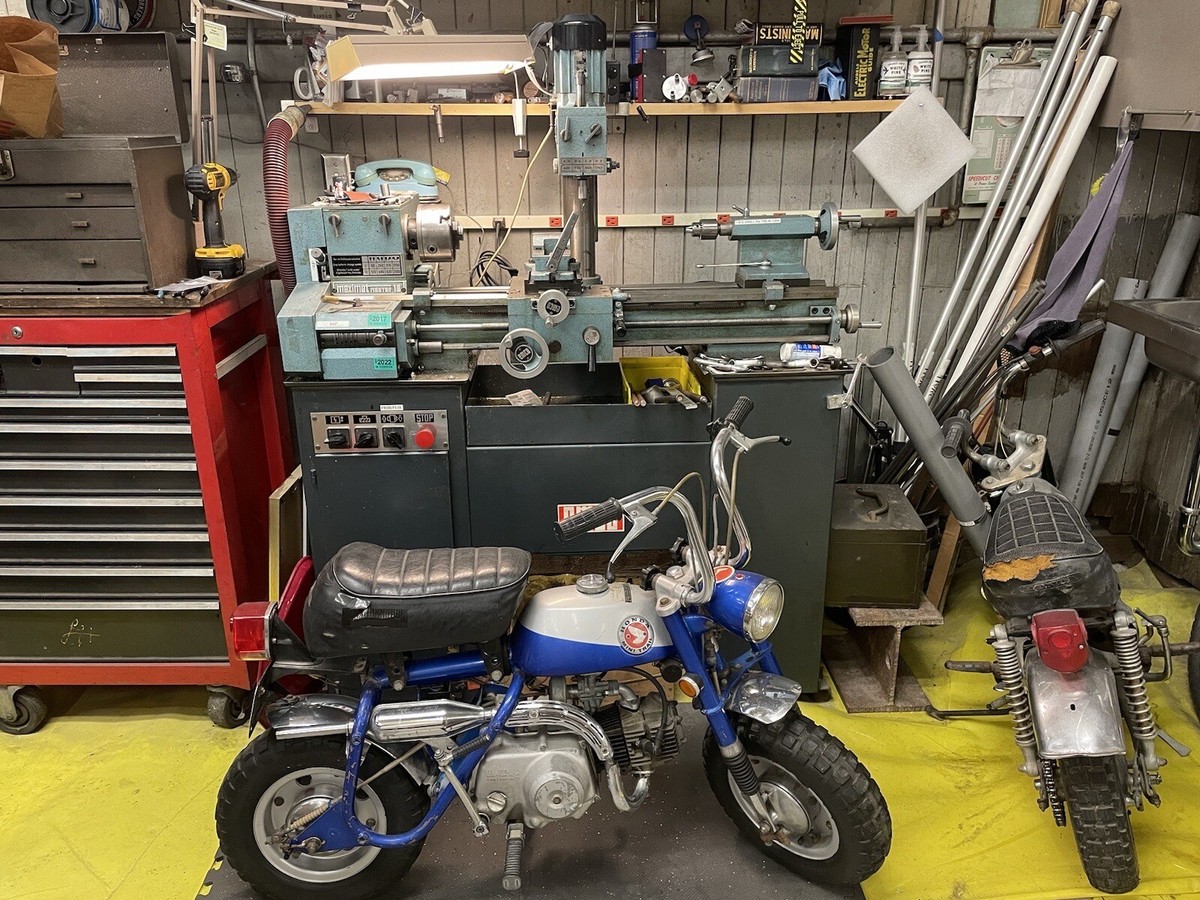 アバンティーズ　セット Hot Wheels Premium Car Culture Team Transport Advan '69 Nissan