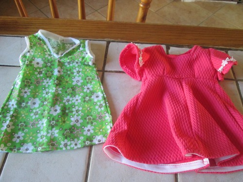 gros lot de vêtements pour poupées div. crissy, velvet,corolle,,famosa,furga.... - Imagen 2 de 8