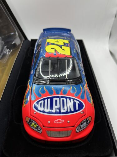 2003 Jeff Gordon #24 DuPont Monte Carlo 1:24 Action Elite NASCAR Diecast - Picture 2 of 4