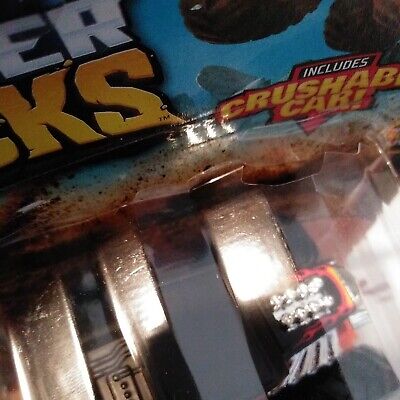 Hot Wheels Monster Trucks Bone Shaker with Crushable Car New Sealed GJG98