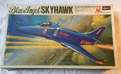 Hasegawa Modell-Bausatz 103 (JS-118), McDonnell Douglas A-4 Skyhawk,1:32,neu,OVP