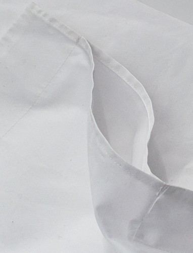 Double Crisp White Quilt Cover w Hand Holes | Bnb Supplies - Picture 2 of 2