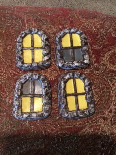Lot de 4 fenêtres gnome de jardin fée, 3 1/4" de haut décor de cour d'arbre NEUF