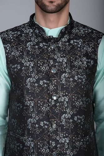 Men's Silk Blend Kurta & Churidar Pyjama With Ethnic Bundi Jacket | 3 In 1 | - Imagen 117 de 182
