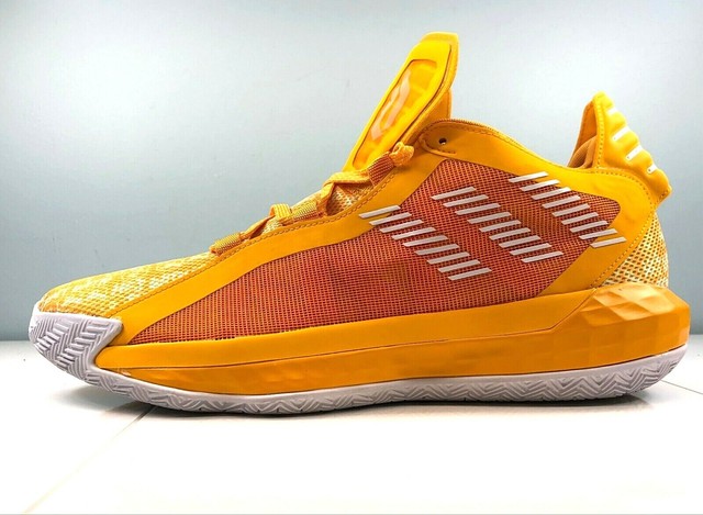 damian lillard yellow shoes