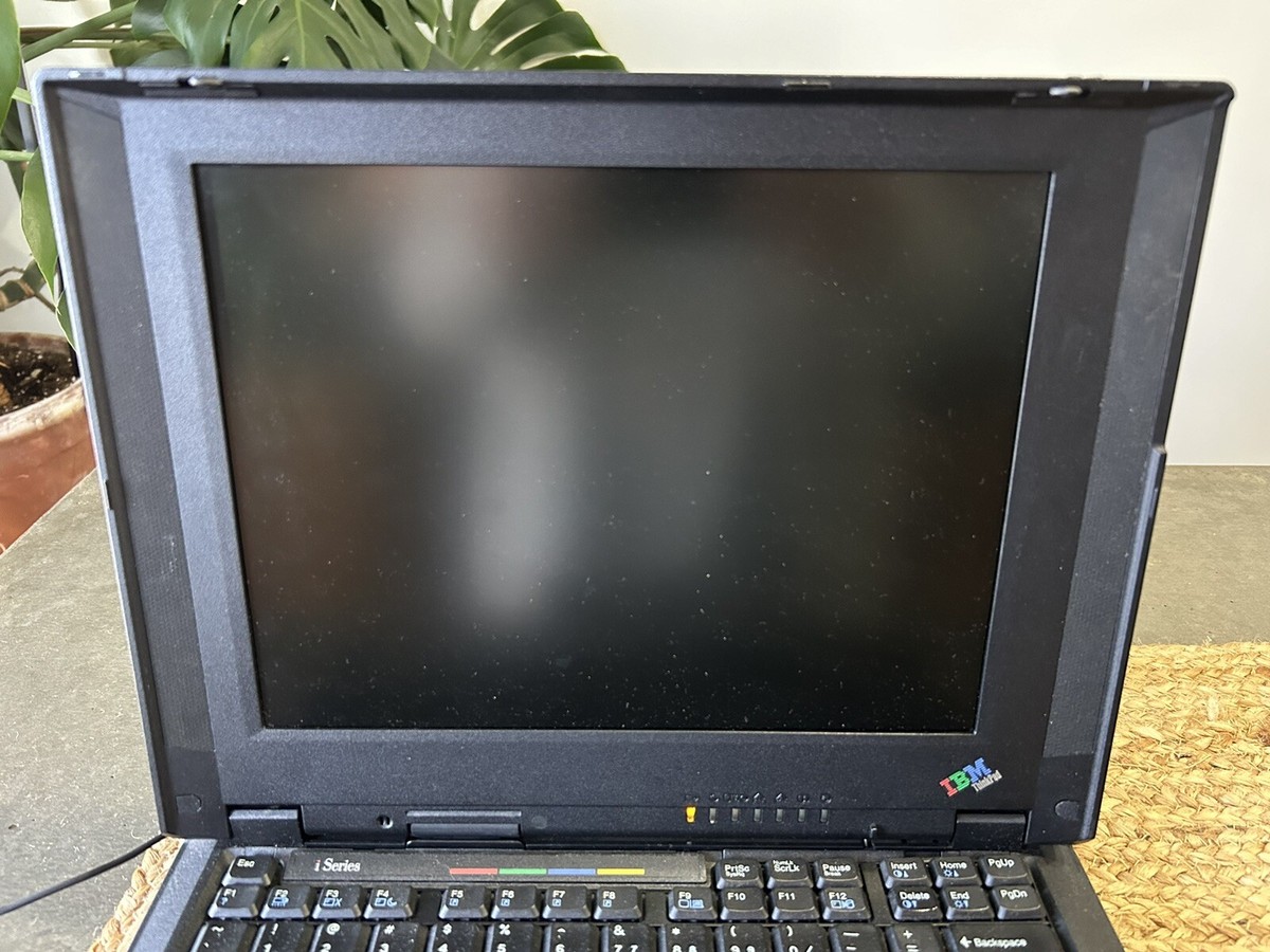IBM ThinkPad I Series 2611 Laptop Vintage For Parts As Is Powers