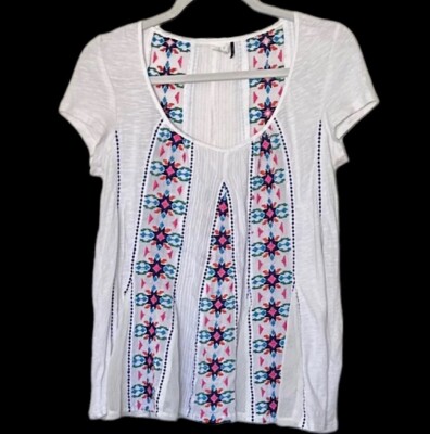 Anthropologie Akemi + Kin Women s Top White Multicolor Flowy Embroidered Size XS