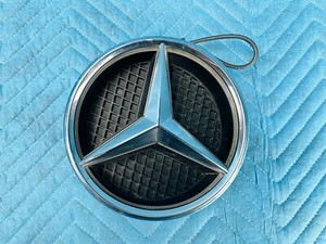 Illuminated Blue LED Light Front Grille Emblem Badge For Mercedes Benz 11-15 US Illuminated Blue LED Light Front Grille Emblem Badge For Mercedes Benz 11-15 US