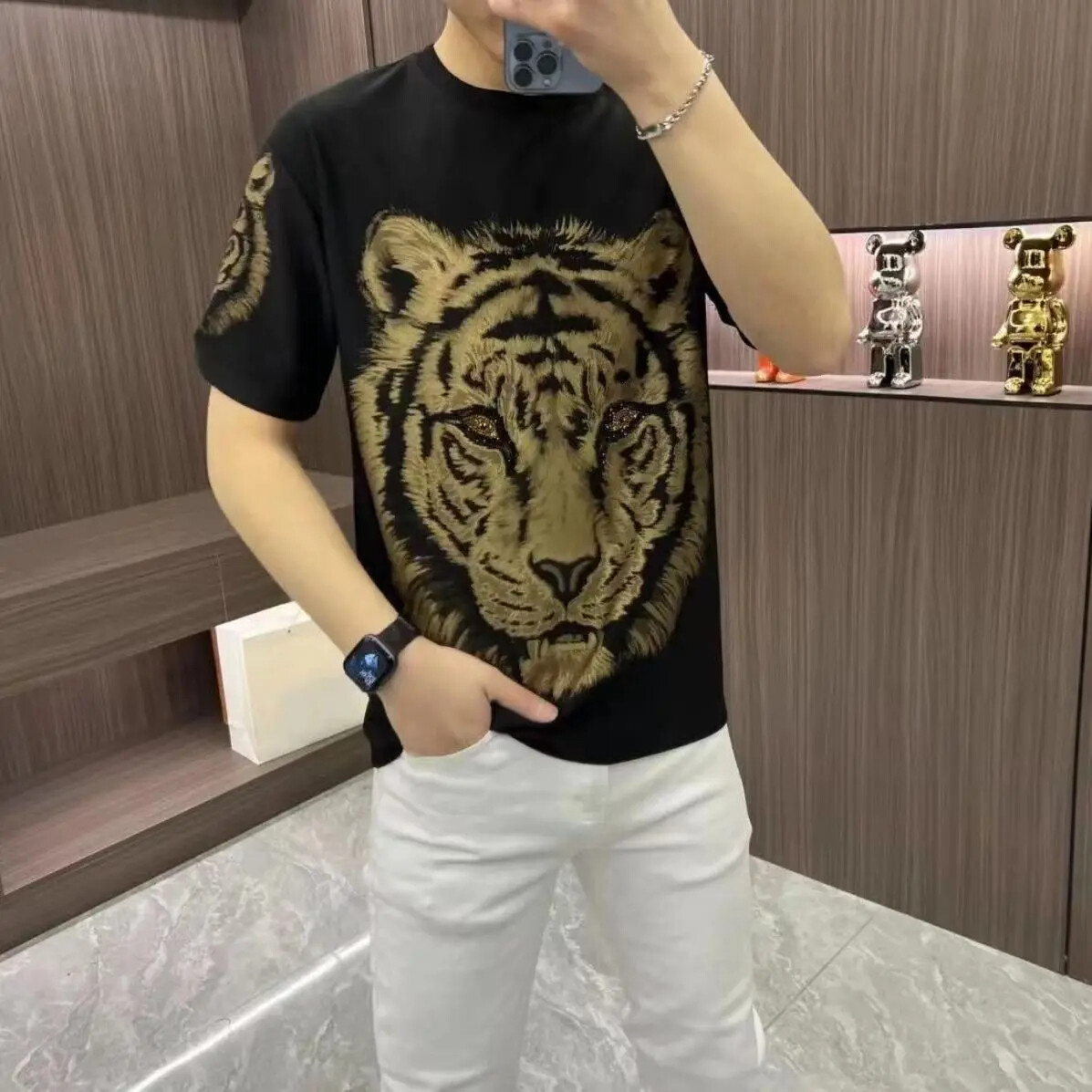 Mr.チップさん New Men Luxury Diamond Tiger Rhinestones Fashion Black T-Shirt