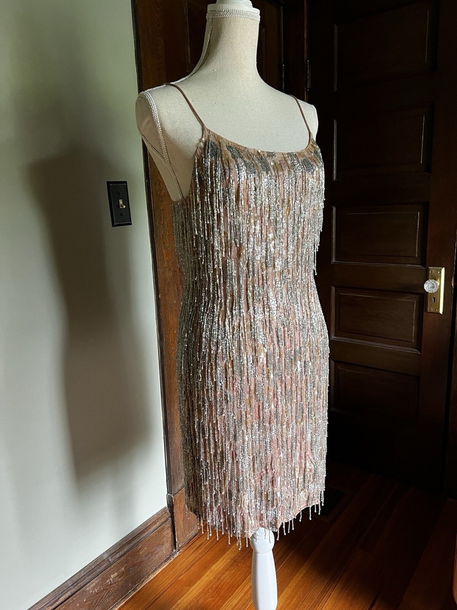 champagne ivory wedding dress with Sleeves and Floral Appliqués Plus Size Size 8 Style:Oversized Terry Poncho Chanel Black Beaded & Feather Cocktail Dress Bridesmaid Clothes For Body finished with a lace