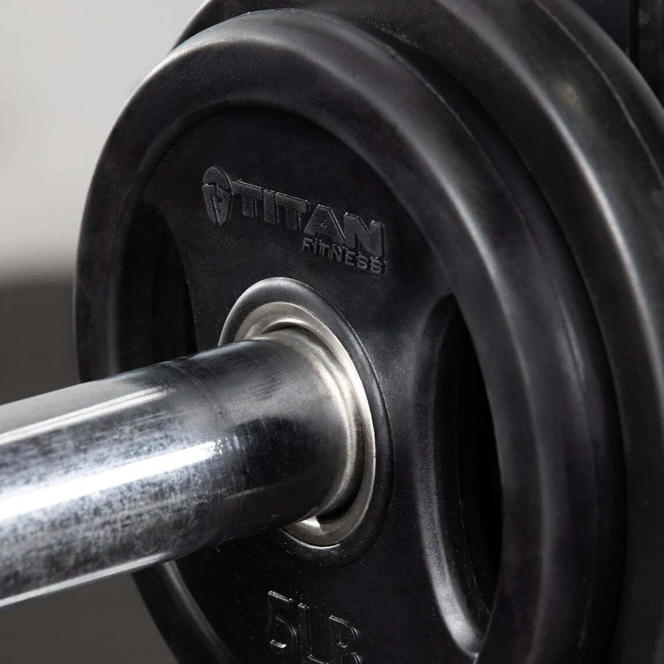 Par de placas de agarre negras Titan Fitness 5 lb, hierro fundido y revestimiento de goma, se vende como Foto 4 de 4