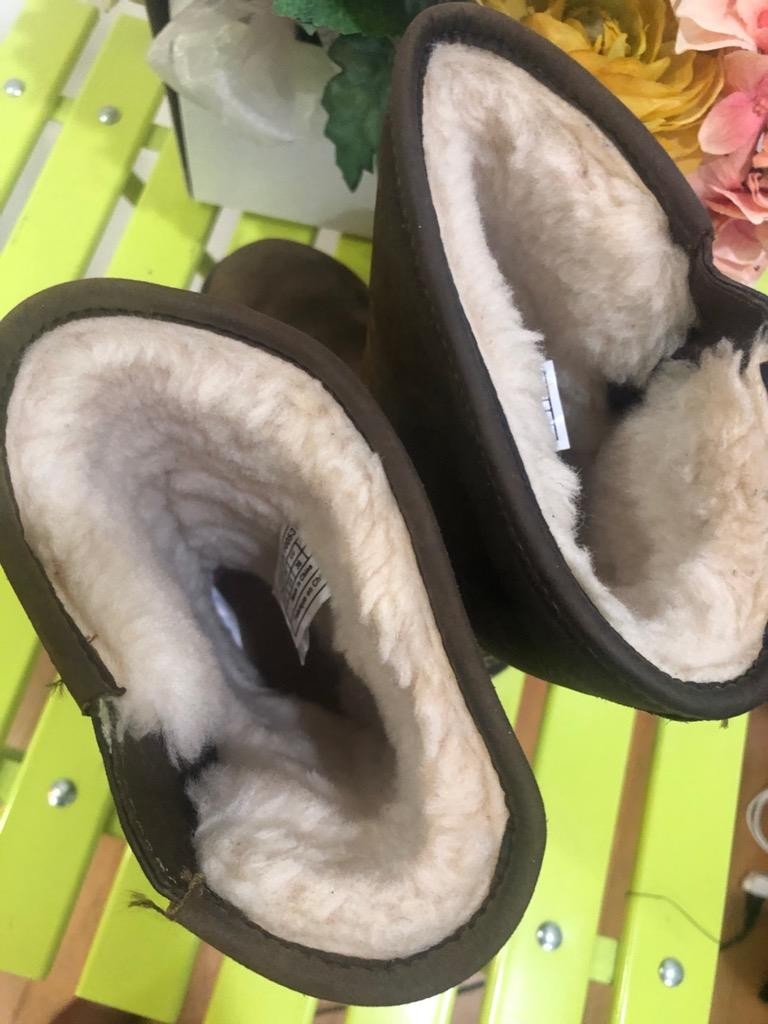 UGG Women's Sutter 1005374 SIZE 5  (bot1300 image 4