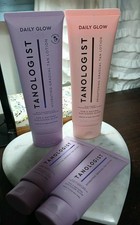 TANOLOGIST DAILY GLOW BRIGHTENING  Hydrating GRADUAL TAN LOTION Medium To Dark