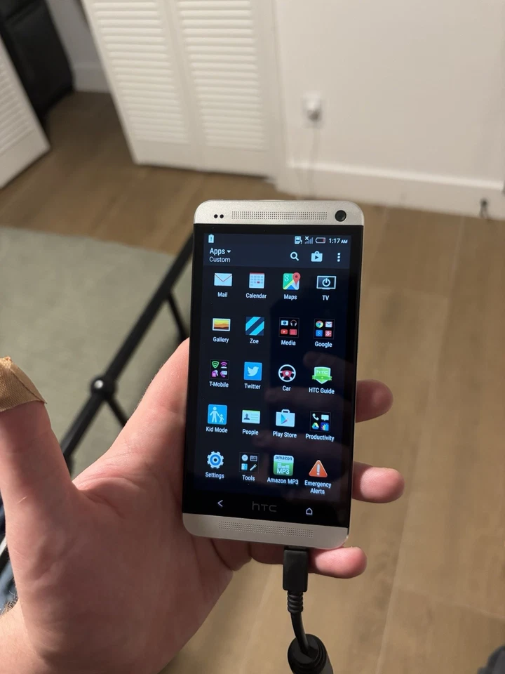 HTC One Beats Audio T-Mobile - Image 4 of 4