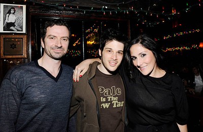Simon Graham Clare Josh Sabarra Ricki Lake at the Painted Turtle - 2010 Photo