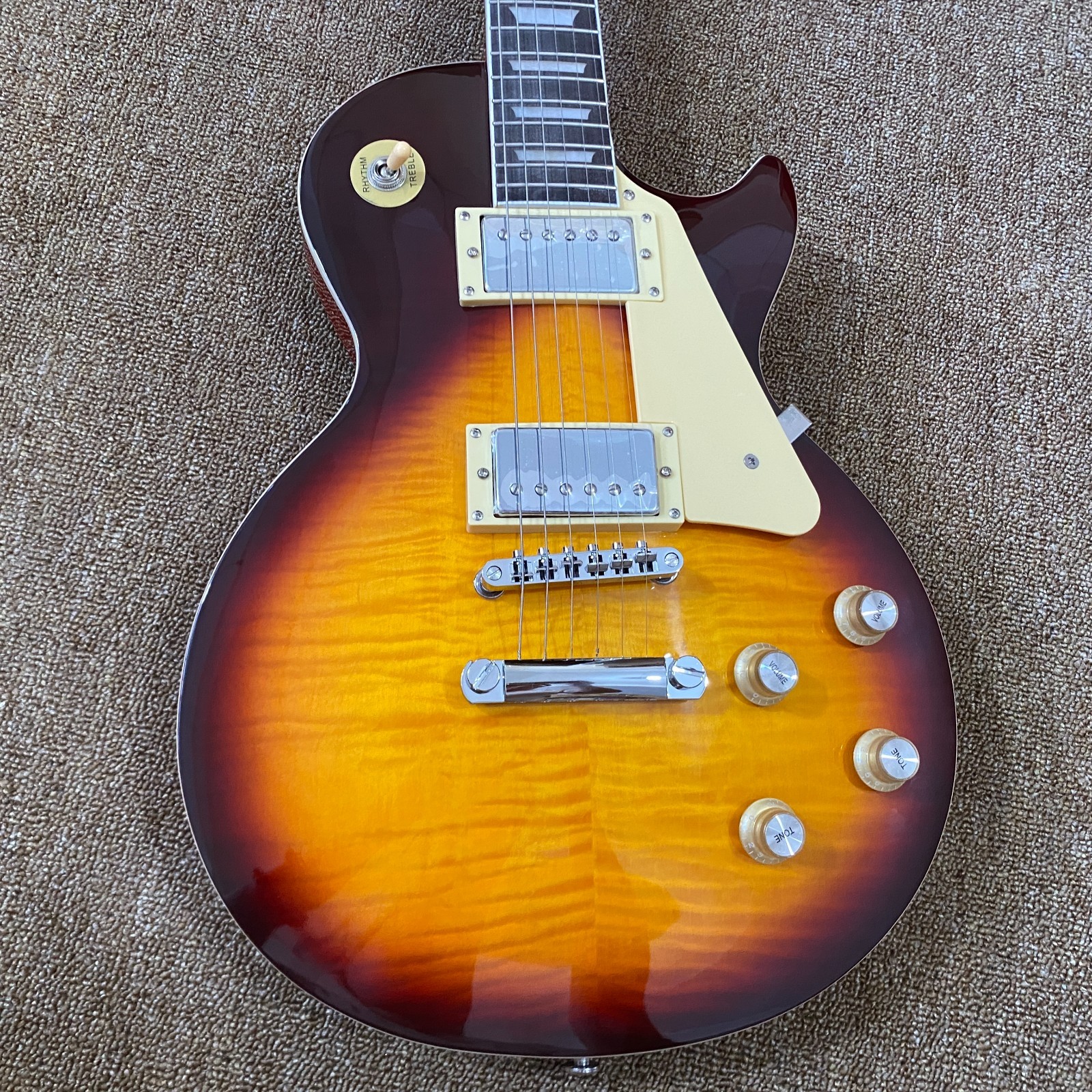 Sunburst color, LP Electric Guitar Flame maple veneer, 2H pickups, 22 Frets