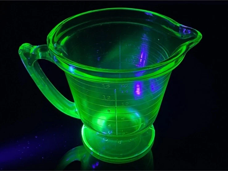 T&S HANDMAID Vaseline Green Uranium Glass 2 Cup Measure Footed Cup