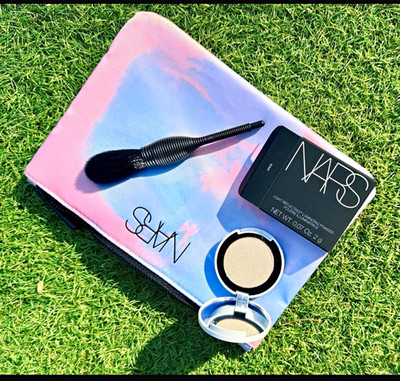 NARS Light Reflecting Luminizing Powder Eros 2g mit Zip Beutel und Pinsel